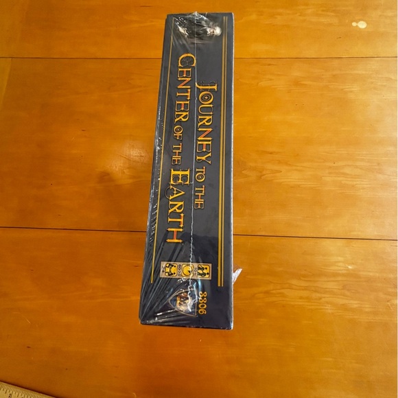 Jules Vernes NWT Journey to the center of the Earth board game - Picture 2 of 6